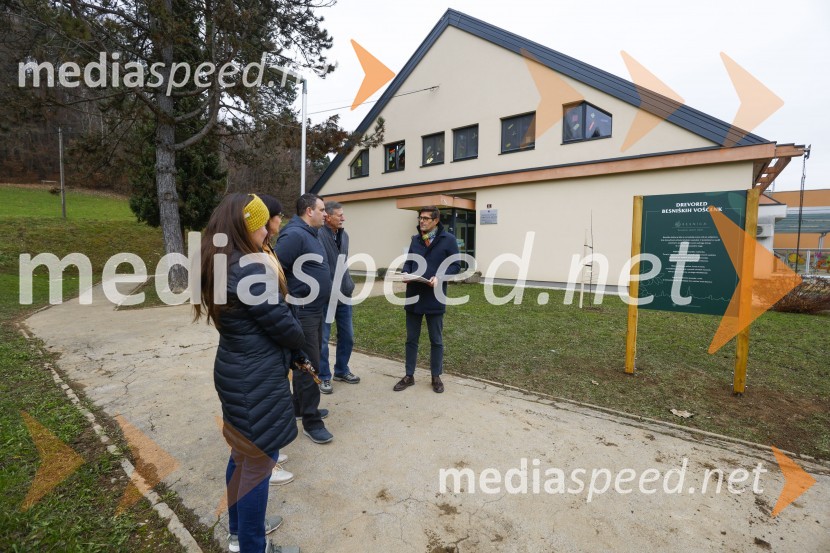 V Kranju začeli z akcijo »KR posvoji drevo«