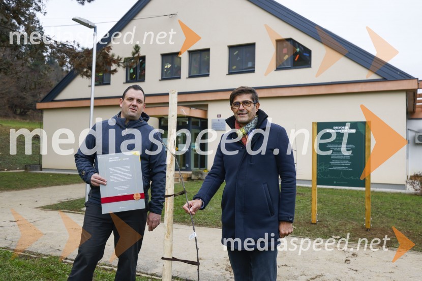 V Kranju začeli z akcijo »KR posvoji drevo«
