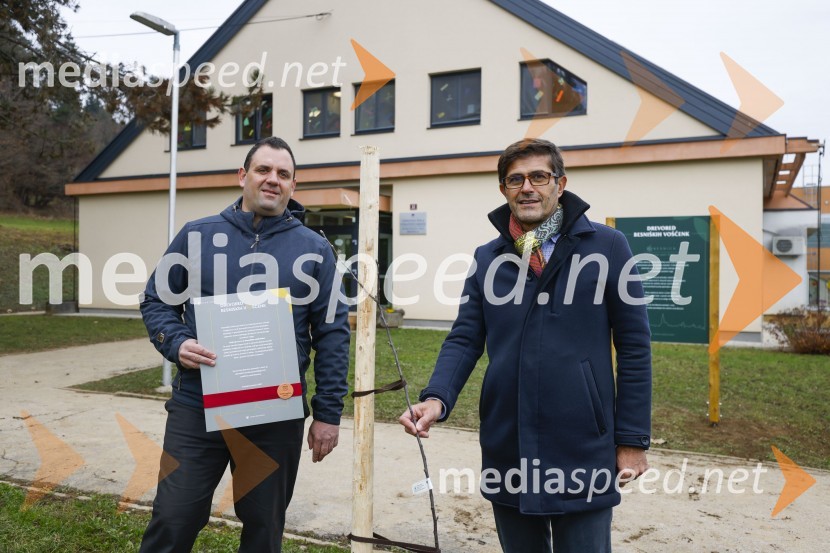 V Kranju začeli z akcijo »KR posvoji drevo«