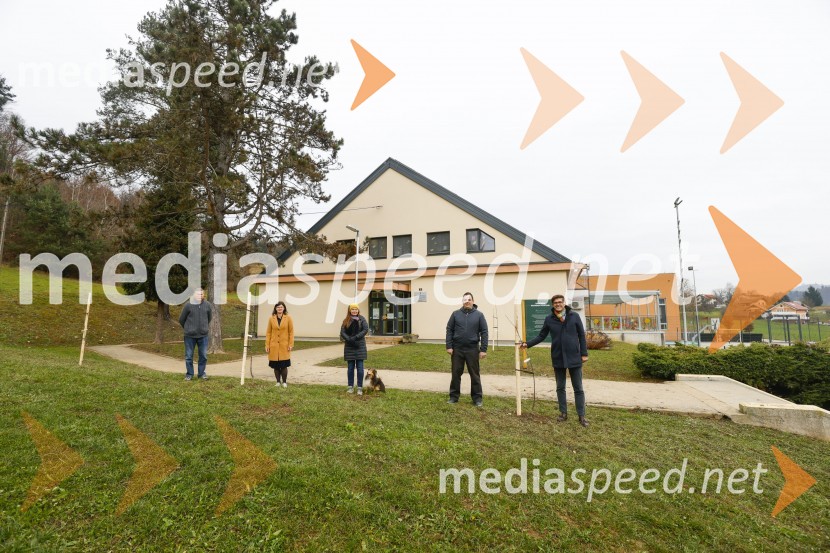 V Kranju začeli z akcijo »KR posvoji drevo«