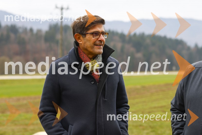 V Kranju začeli z akcijo »KR posvoji drevo«