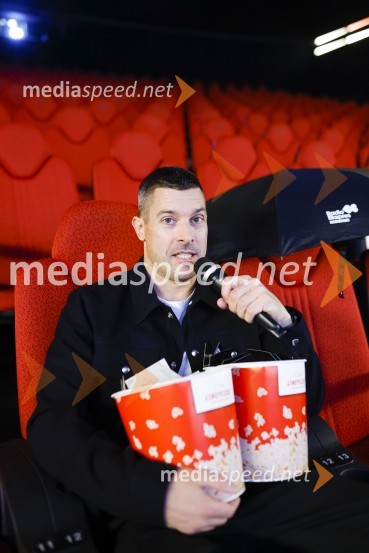  Klemen Bučan, radijski voditelj, stand-up komik, DJPremiera Hiša Gucci - Cineplexx