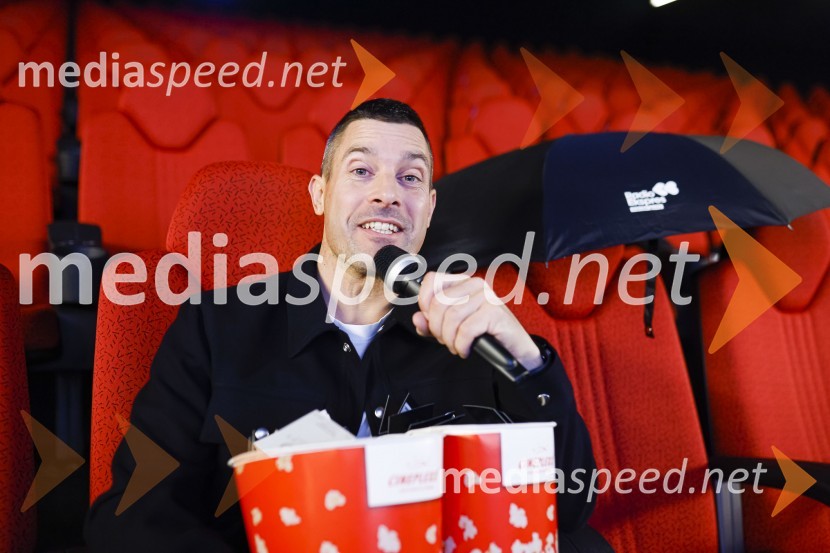  Klemen Bučan, radijski voditelj, stand-up komik, DJPremiera Hiša Gucci - Cineplexx