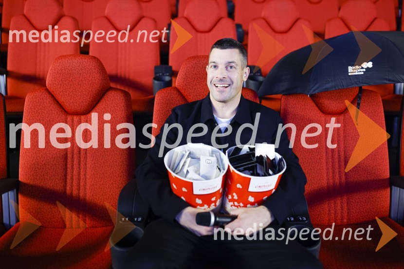  Klemen Bučan, radijski voditelj, stand-up komik, DJPremiera Hiša Gucci - Cineplexx