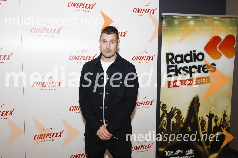  Klemen Bučan, radijski voditelj, stand-up komik, DJPremiera Hiša Gucci - Cineplexx