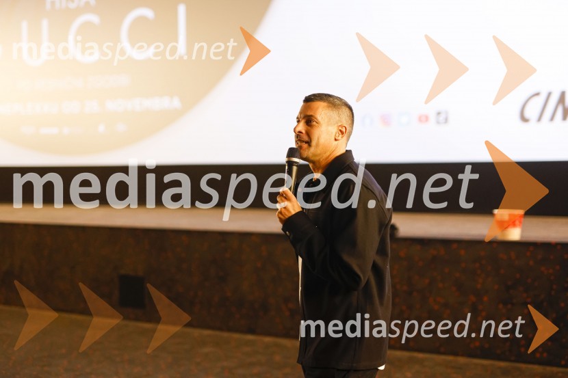  Klemen Bučan, radijski voditelj, stand-up komik, DJPremiera Hiša Gucci - Cineplexx