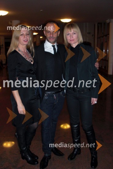 Livia Pandur, direktorica Pandur Theaters, Tomaž Pandur, režiser in Tanja Šimonka, direktorica Zavoda za kulturo in promocijo LendavaKaligula, slovenska premiera predstave Tomaža Pandurja