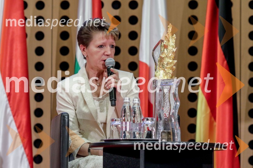  Sonja Gole, direktorica, Adria Mobil d.o.o.100 najbogatejših Slovencev pred objektivom Mediaspeed