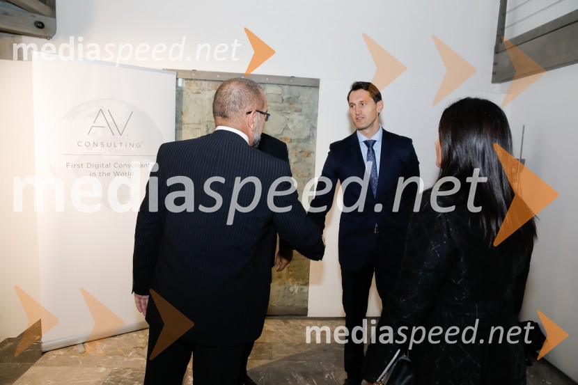  Rok Drašler, direktor, MDM, d. o. o.100 najbogatejših Slovencev pred objektivom Mediaspeed