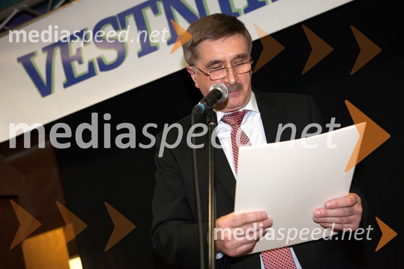  Vladimir  Karoly,  lastnik in direktor podjetja GMT100 najbogatejših Slovencev pred objektivom Mediaspeed