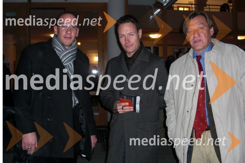 Matej Korošec, novinar Televizije Maribor, Saša Krajnc, novinar Televizije Maribor in Boris Cipot, novinar IndirektaKaligula, slovenska premiera predstave Tomaža Pandurja