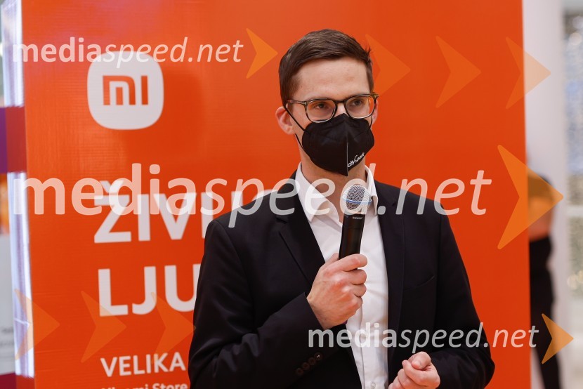 Andrej Ropret, center manager Citypark LjubljanaLjubljana z navdušenjem pospremila odprtje trgovine Xiaomi Store