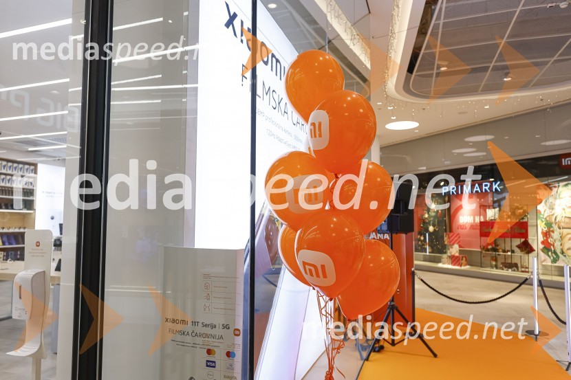 Ljubljana z navdušenjem pospremila odprtje trgovine Xiaomi Store