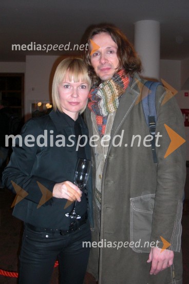 Tanja Šimonka, direktorica Zavoda za kulturo in promocijo Lendava in Livio Badurina, igralecKaligula, slovenska premiera predstave Tomaža Pandurja