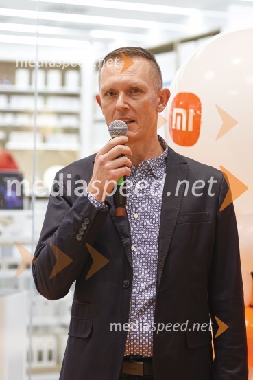  Goran  Mudrovčić, generalni direktor Xiaomi za Slovenijo in Hrvaško.Ljubljana z navdušenjem pospremila odprtje trgovine Xiaomi Store