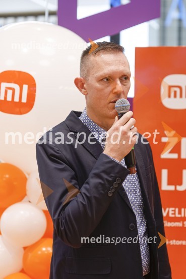  Goran  Mudrovčić, generalni direktor Xiaomi za Slovenijo in Hrvaško.Ljubljana z navdušenjem pospremila odprtje trgovine Xiaomi Store