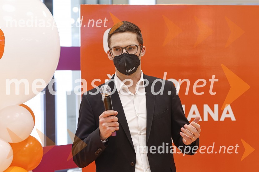  Andrej Ropret, center manager, Citypark LjubljanaLjubljana z navdušenjem pospremila odprtje trgovine Xiaomi Store