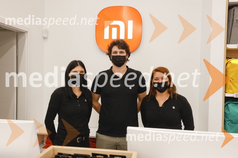 Ljubljana z navdušenjem pospremila odprtje trgovine Xiaomi Store
