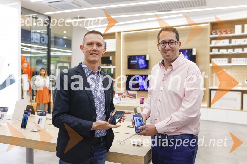  Goran  Mudrovčić, generalni direktor Xiaomi za Slovenijo in Hrvaško.;  ... Ljubljana z navdušenjem pospremila odprtje trgovine Xiaomi Store