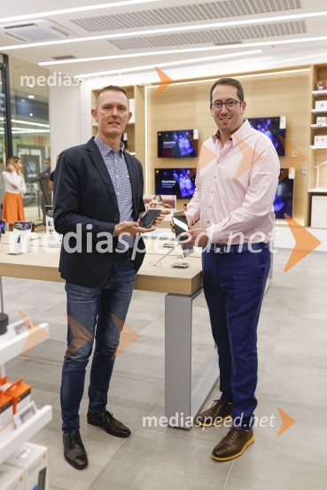  Goran  Mudrovčić, generalni direktor Xiaomi za Slovenijo in Hrvaško.;  ... Ljubljana z navdušenjem pospremila odprtje trgovine Xiaomi Store