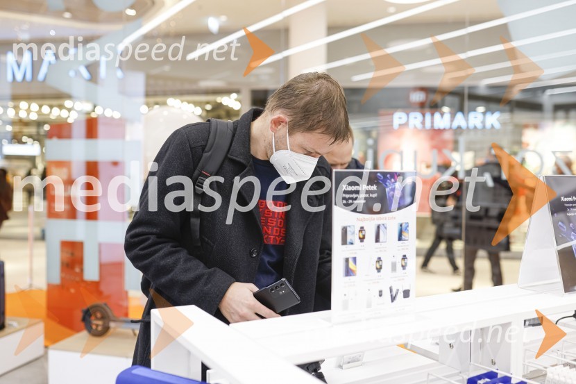 Ljubljana z navdušenjem pospremila odprtje trgovine Xiaomi Store