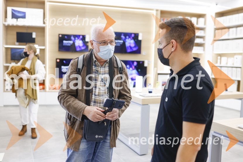 Ljubljana z navdušenjem pospremila odprtje trgovine Xiaomi Store