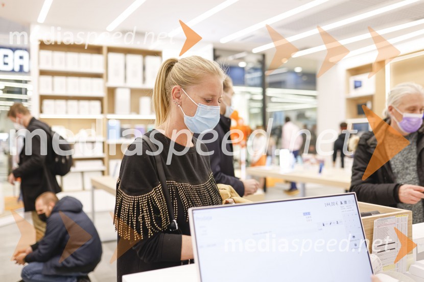 Ljubljana z navdušenjem pospremila odprtje trgovine Xiaomi Store