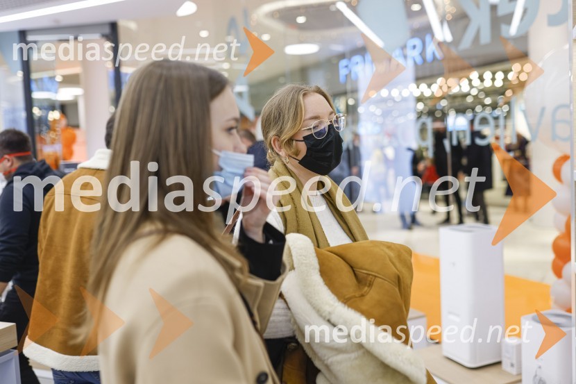 Ljubljana z navdušenjem pospremila odprtje trgovine Xiaomi Store