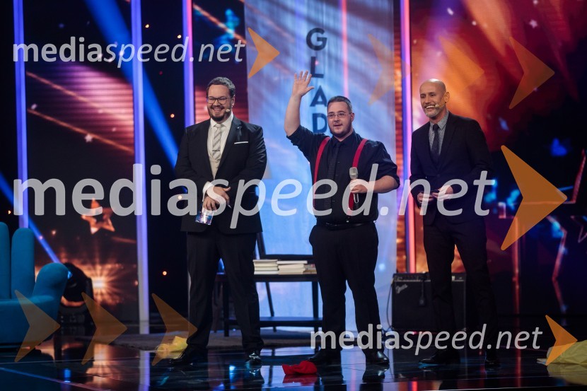 Sašo Stare, stand up komik, voditelj;  Matic      Klemenc ;  Peter Poles, televizijski voditeljSlovenija ima talent 2021, četrta polfinalna oddaja