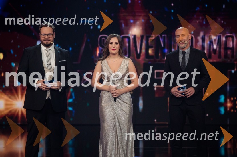  Sašo Stare, stand up komik, voditelj;  Tereza  Kavka;  Peter Poles, televizijski voditeljSlovenija ima talent 2021, četrta polfinalna oddaja