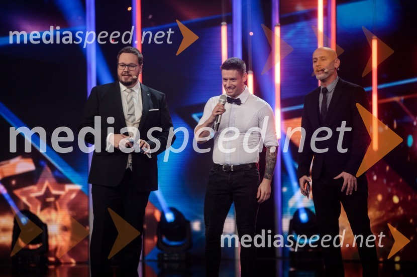  Sašo Stare, stand up komik, voditelj;  Miro  Gavrić;  Peter Poles, televizijski voditeljSlovenija ima talent 2021, četrta polfinalna oddaja