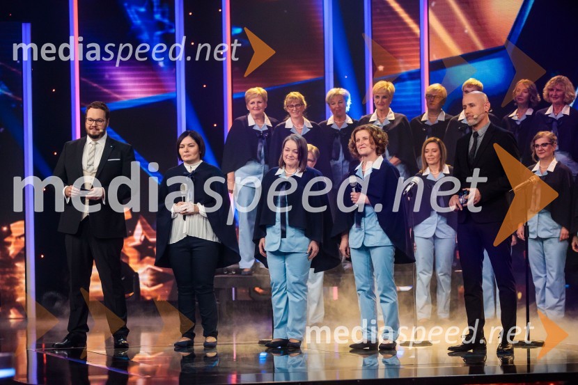  Sašo Stare, stand up komik, voditelj;  Peter Poles, televizijski voditeljSlovenija ima talent 2021, četrta polfinalna oddaja