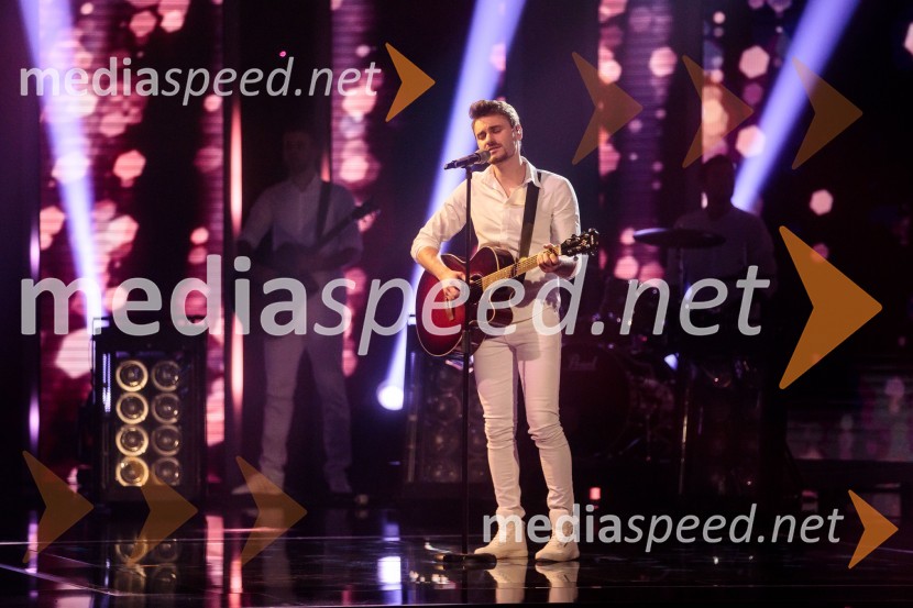  Dino Petrić, pevecSlovenija ima talent 2021, četrta polfinalna oddaja