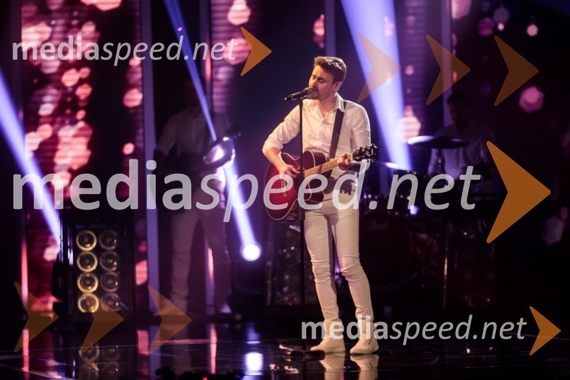  Dino Petrić, pevecSlovenija ima talent 2021, četrta polfinalna oddaja
