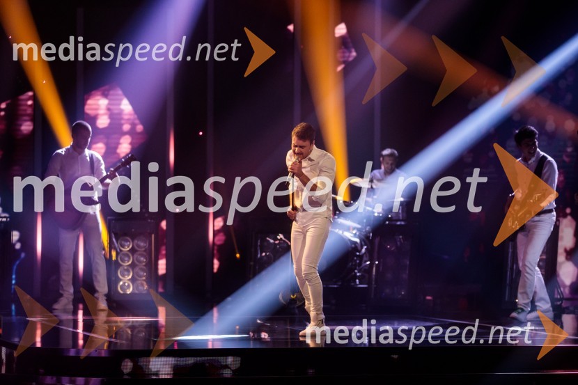  Dino Petrić, pevecSlovenija ima talent 2021, četrta polfinalna oddaja