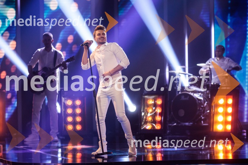  Dino Petrić, pevecSlovenija ima talent 2021, četrta polfinalna oddaja