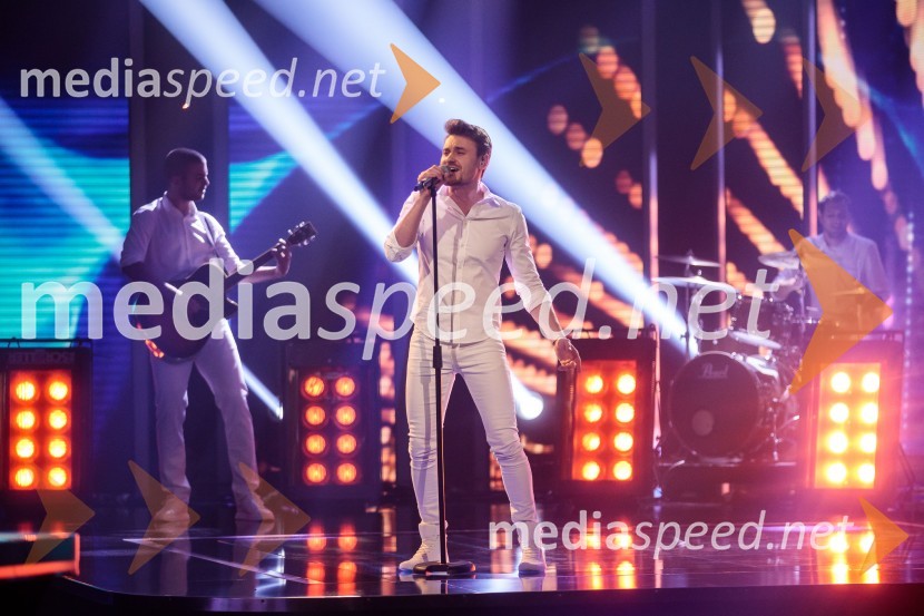  Dino Petrić, pevecSlovenija ima talent 2021, četrta polfinalna oddaja