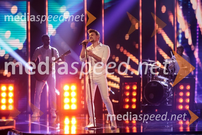  Dino Petrić, pevecSlovenija ima talent 2021, četrta polfinalna oddaja