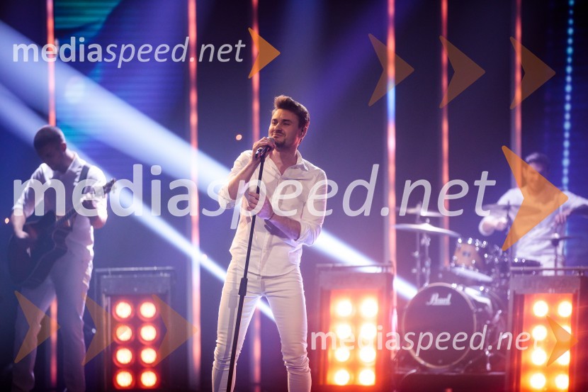  Dino Petrić, pevecSlovenija ima talent 2021, četrta polfinalna oddaja