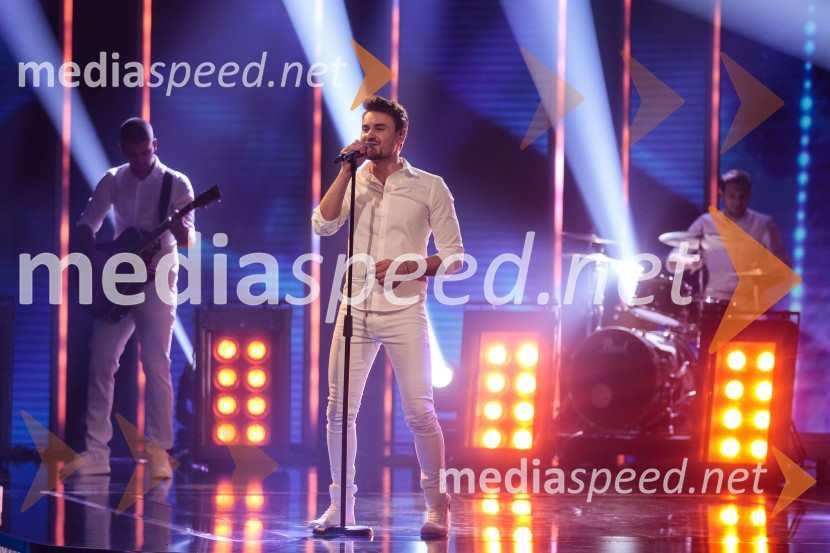  Dino Petrić, pevecSlovenija ima talent 2021, četrta polfinalna oddaja