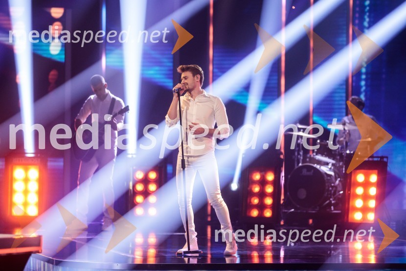  Dino Petrić, pevecSlovenija ima talent 2021, četrta polfinalna oddaja