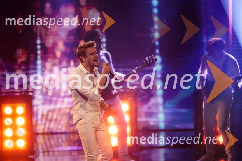  Dino Petrić, pevecSlovenija ima talent 2021, četrta polfinalna oddaja