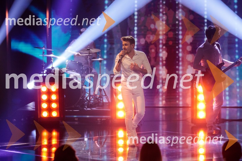  Dino Petrić, pevecSlovenija ima talent 2021, četrta polfinalna oddaja