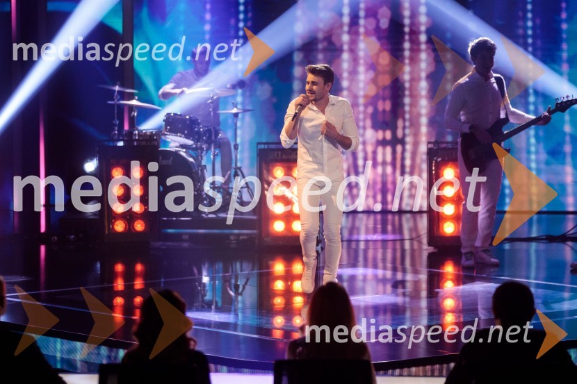  Dino Petrić, pevecSlovenija ima talent 2021, četrta polfinalna oddaja