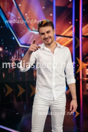  Dino Petrić, pevecSlovenija ima talent 2021, četrta polfinalna oddaja