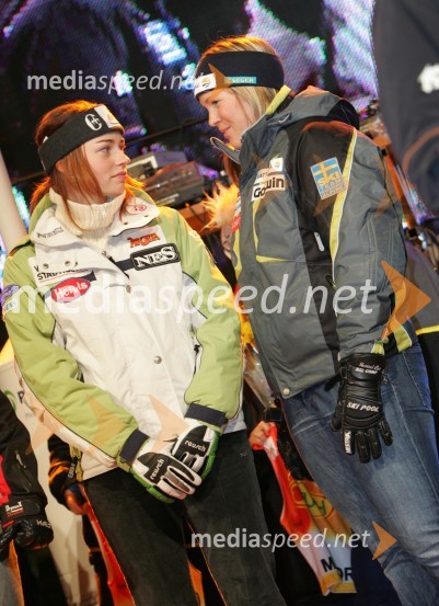 Smučarki Tina Maze, Slovenija in Anja Paerson, Švedska
(žrebanje štartnih številk za Veleslalom)42. Zlata lisica