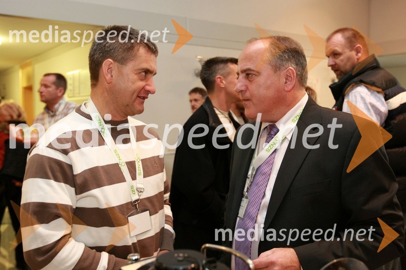 Marijan Pušnik, trener članske ekipe NK Rudar Velenje in doc. dr. Anton Crnjac, dr. med., strokovni direktor UKC MariborNogomed 2008, mednarodna konferenca o medicini v nogometu