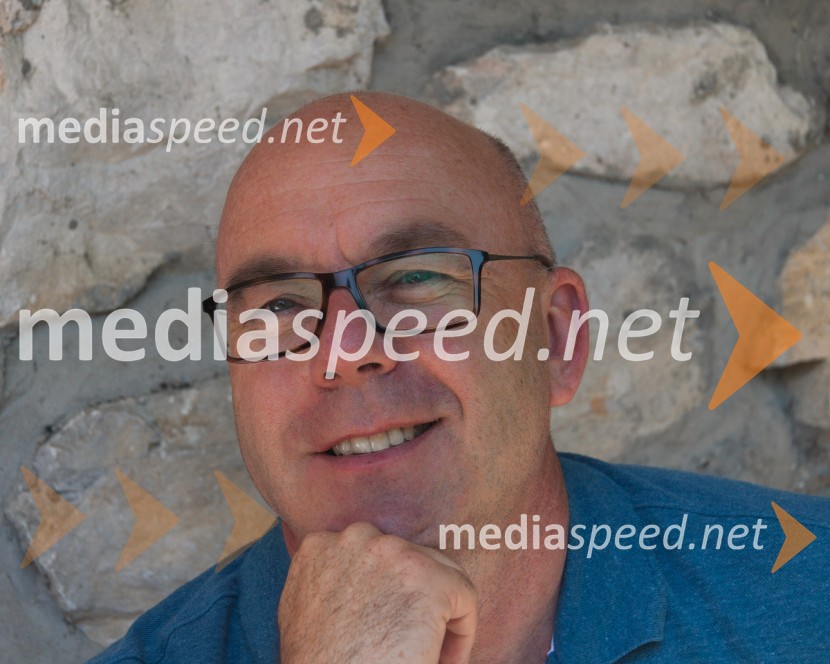 dr. Andrej SovincStanje svetovnih morij je alarmantno, intervju z dr. Andrejem Sovincem