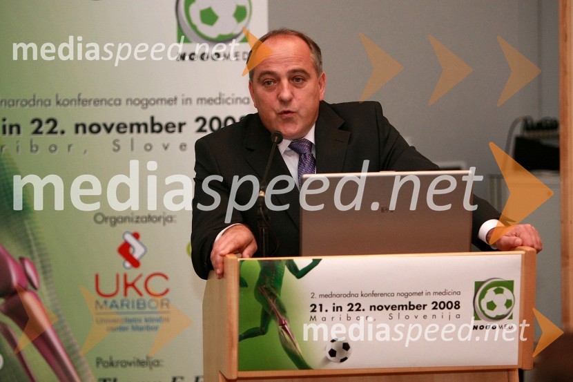 doc. dr. Anton Crnjac, dr. med., strokovni direktor UKC MariborNogomed 2008, mednarodna konferenca o medicini v nogometu