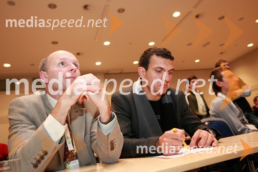 doc. dr. Andrej Čretnik, dr. med. iz UKC Maribor in ….Nogomed 2008, mednarodna konferenca o medicini v nogometu